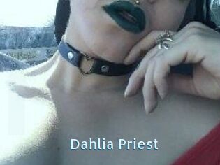 Dahlia_Priest