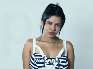 MiaLeony