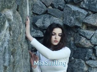 MiaSmiling