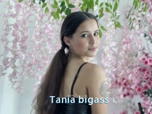 Tania_bigass